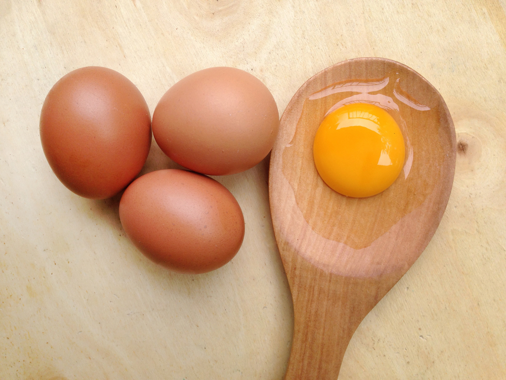 nutrition-comparison-egg-yolk-vs-egg