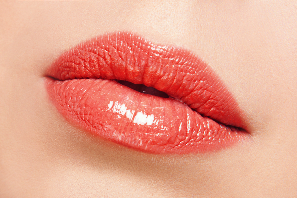 4 Practical Ways to Make Your Lipstick Last Longer | Women's Alphabet